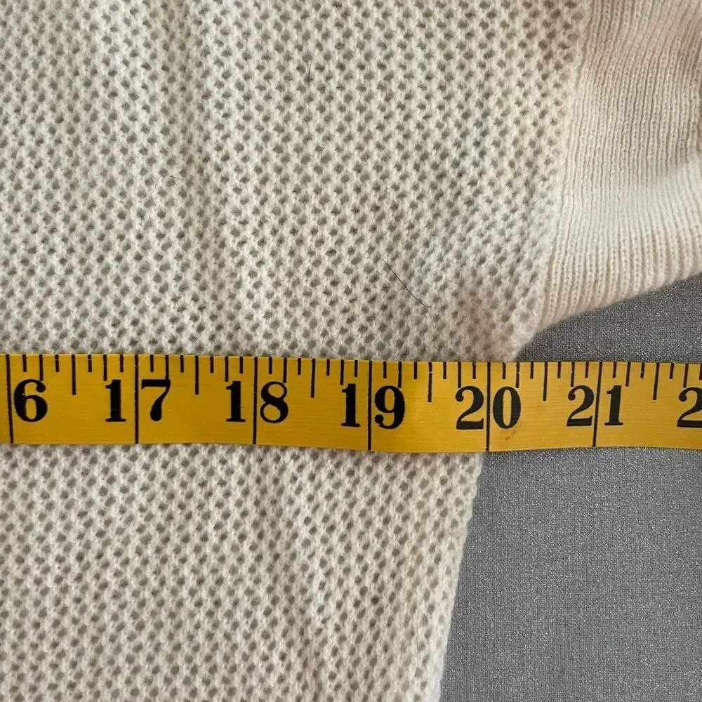 J Crew Collection Italian Cashmere Cream colored Sweater Size Medium